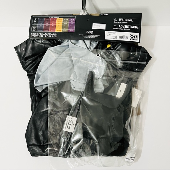 Batman Child Costume - Picture 9 of 10